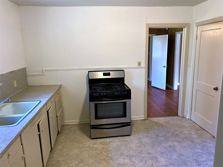 104 Rose Marie Blvd. Hearne TX 77859